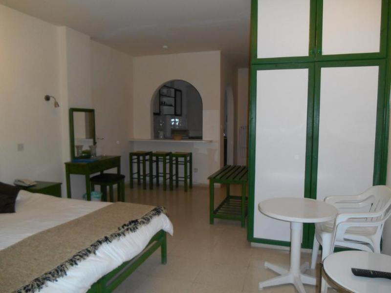 Pandream Hotel Apartments Paphos Room photo